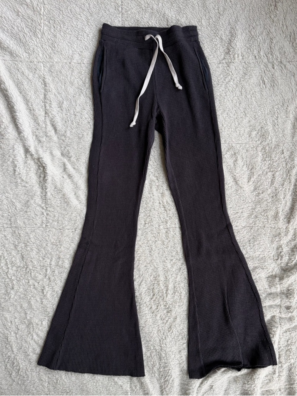 American Eagle Waffle Flared Lounge Pants in Dark Grey
